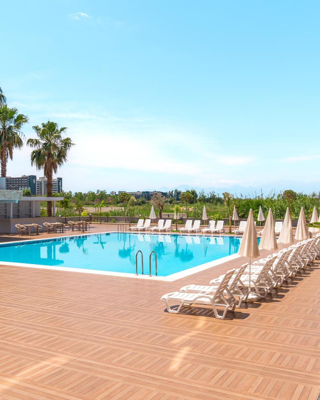 Laristone Suite Spa Hotel Aksu  Buitenkant foto